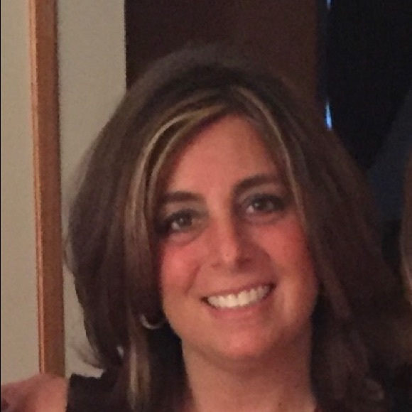 Meet your Posher, Cristina - Picture 1 of 1